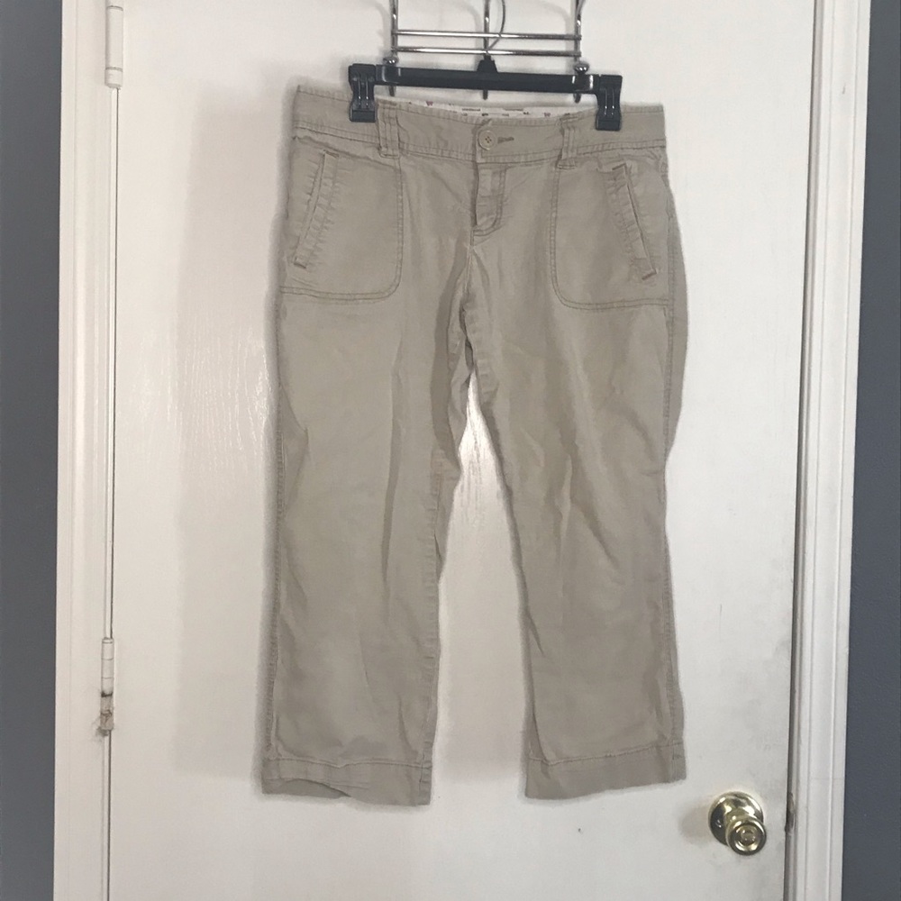 Aeropostale cropped pants